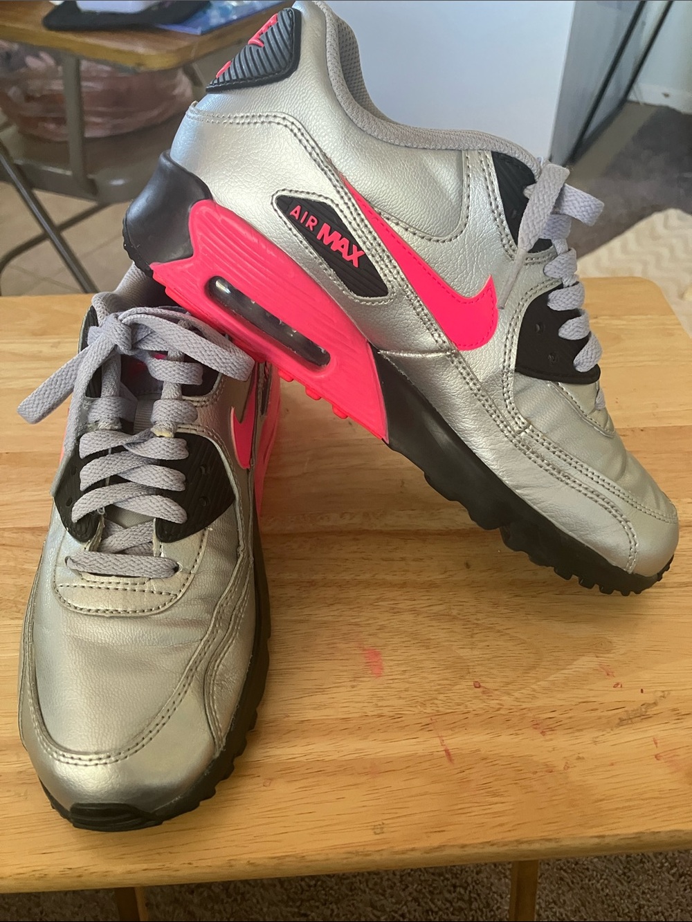 Silver & Neon Pink NIKE AIR MAX Shoes Size: 7 Youth